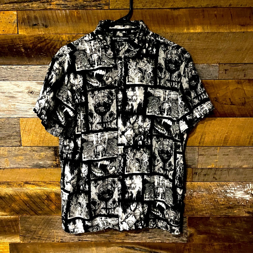 Trust the Universe Premium Mens Short Sleeve Button-down